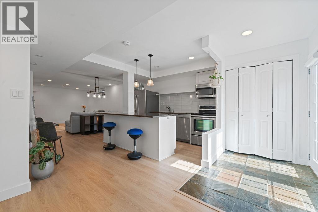 1075 ADDERLEY STREET, North Vancouver