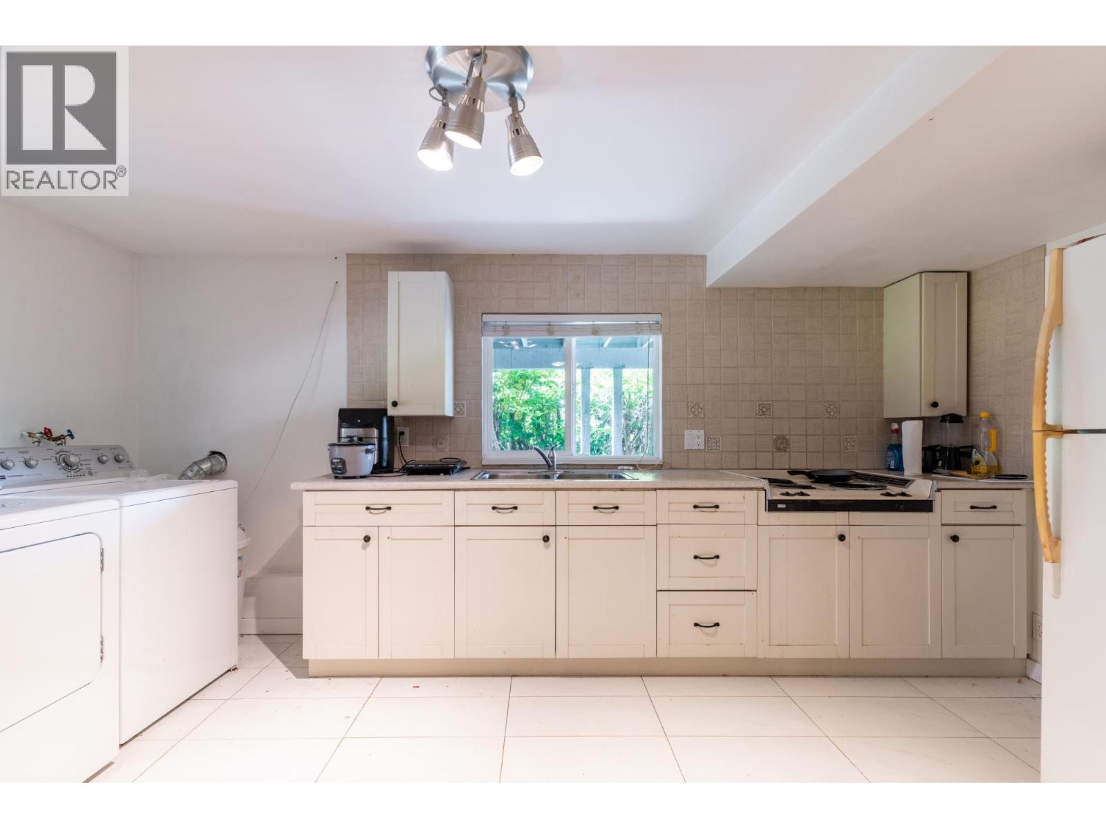 Photo 28 of 5720 Curtis Street, Burnaby BC