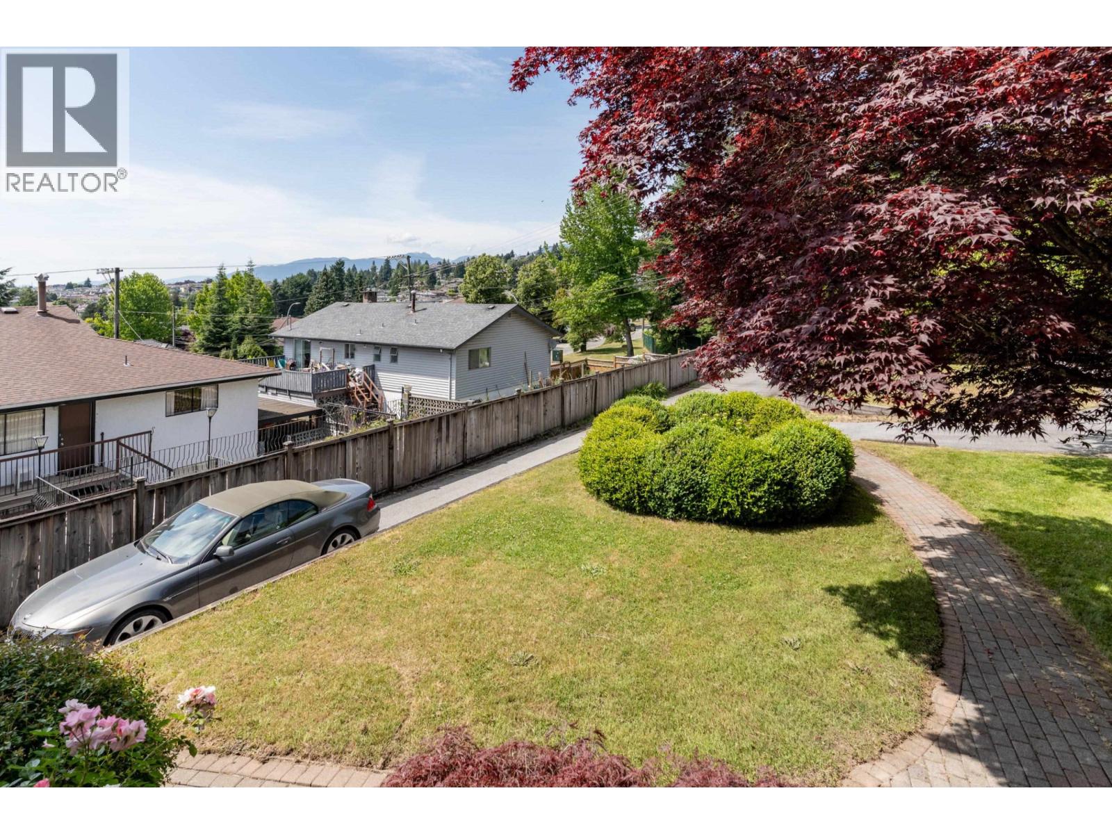 Photo 33 of 5720 Curtis Street, Burnaby BC