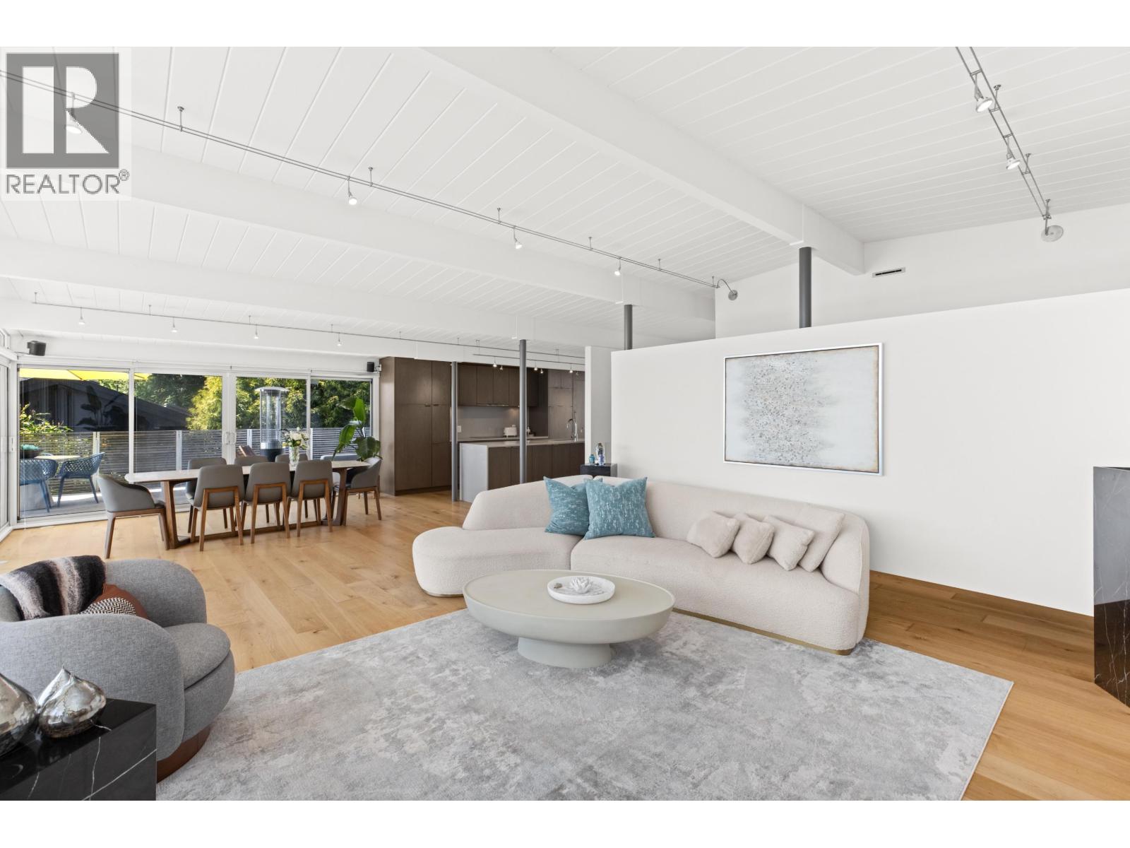 Photo 24 of 4045 Bayridge Avenue, West Vancouver BC