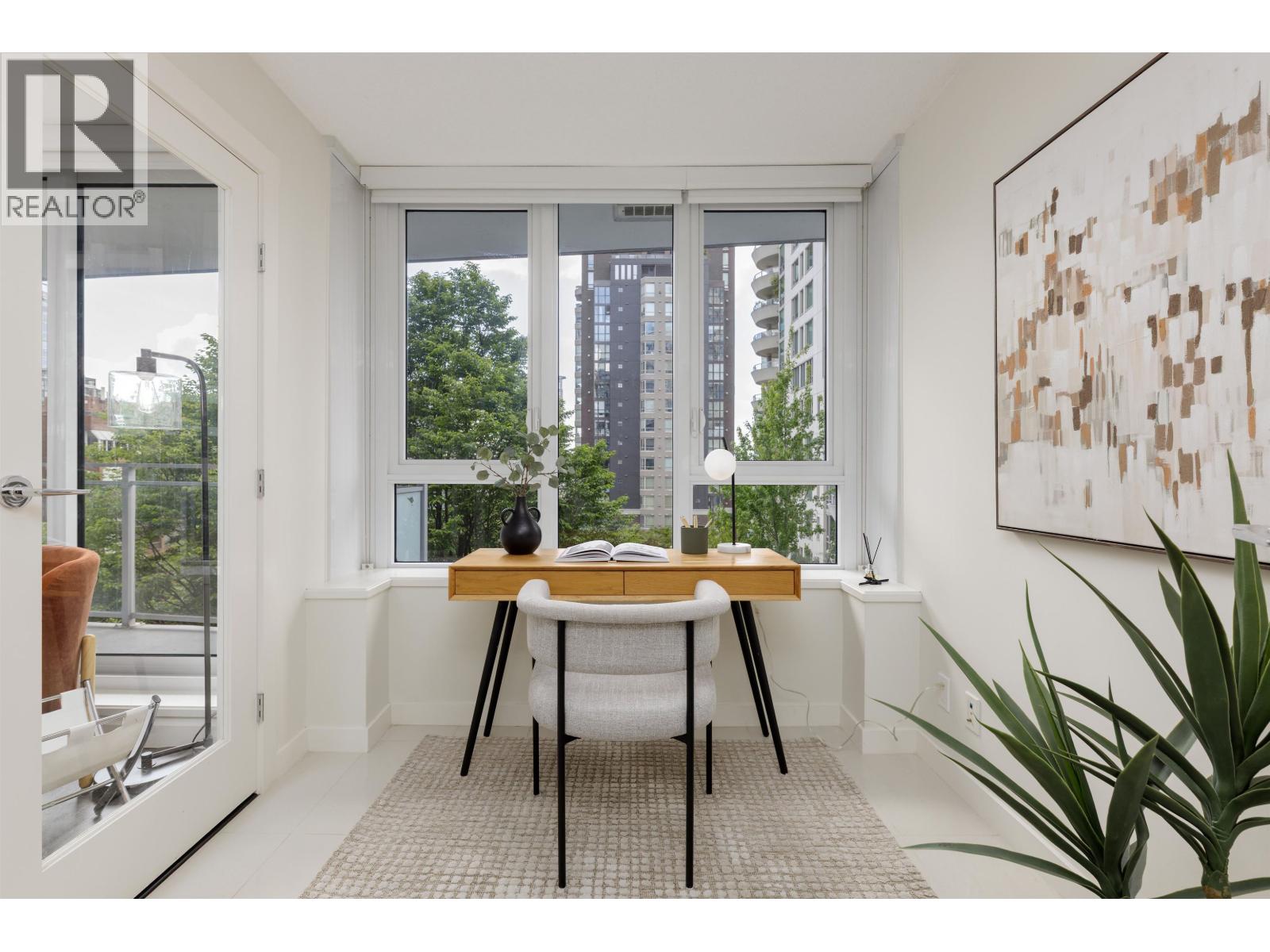 Photo 4 of 608 1009 Harwood Street, Vancouver BC