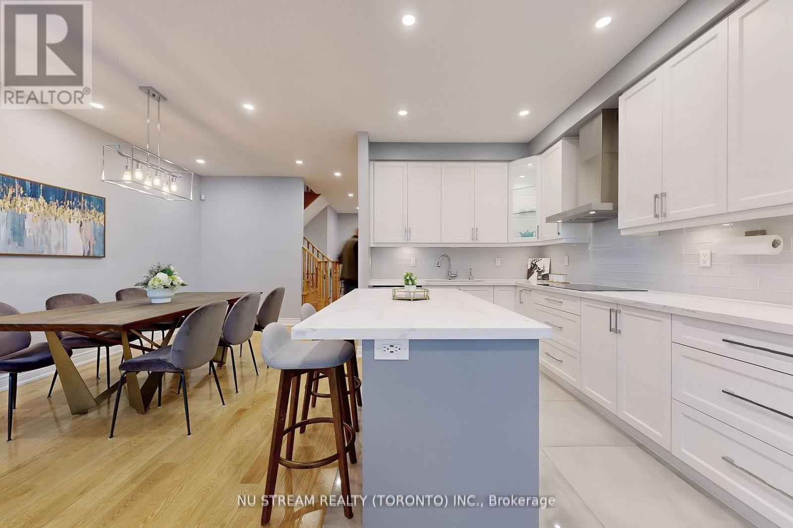Photo 17 of 52 Idyllwood Avenue, Richmond Hill ON