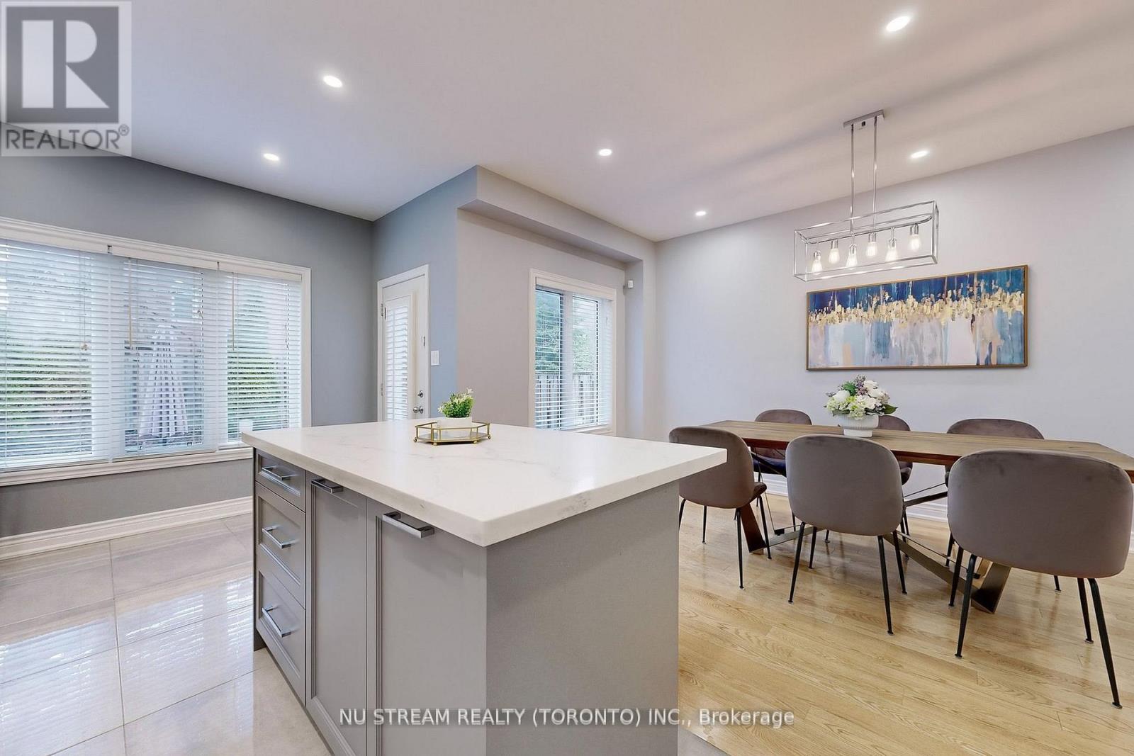 Photo 30 of 52 Idyllwood Avenue, Richmond Hill ON