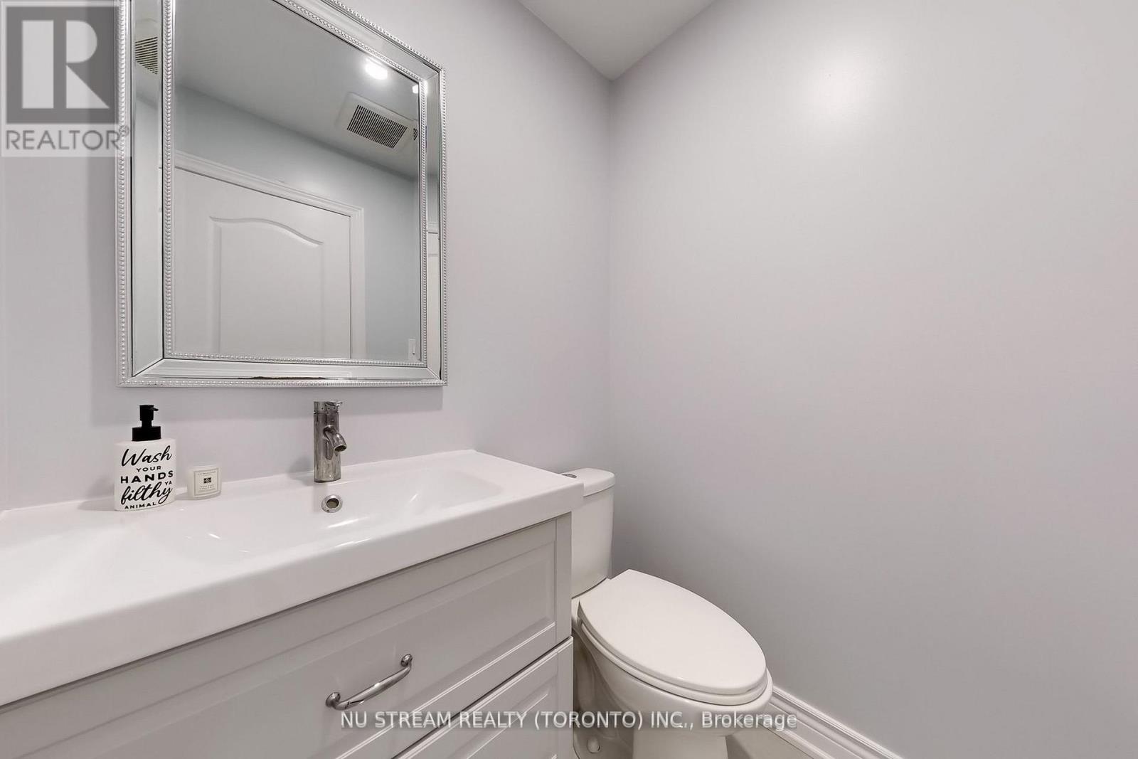Photo 13 of 52 Idyllwood Avenue, Richmond Hill ON