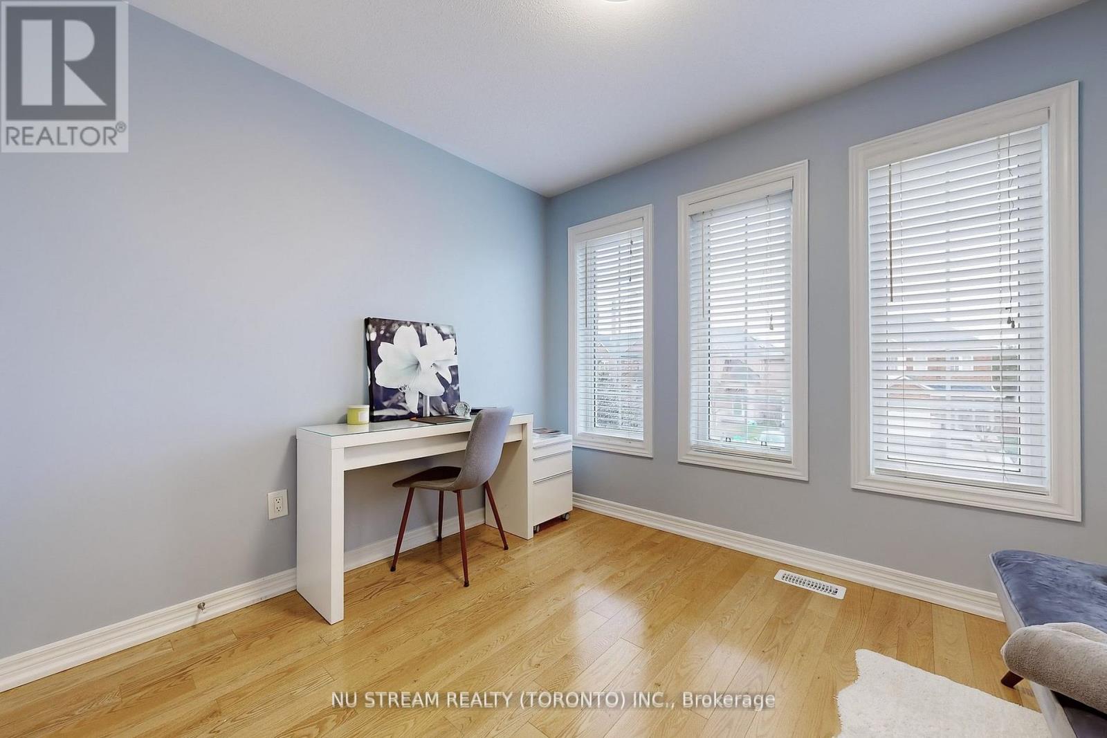 Photo 18 of 52 Idyllwood Avenue, Richmond Hill ON