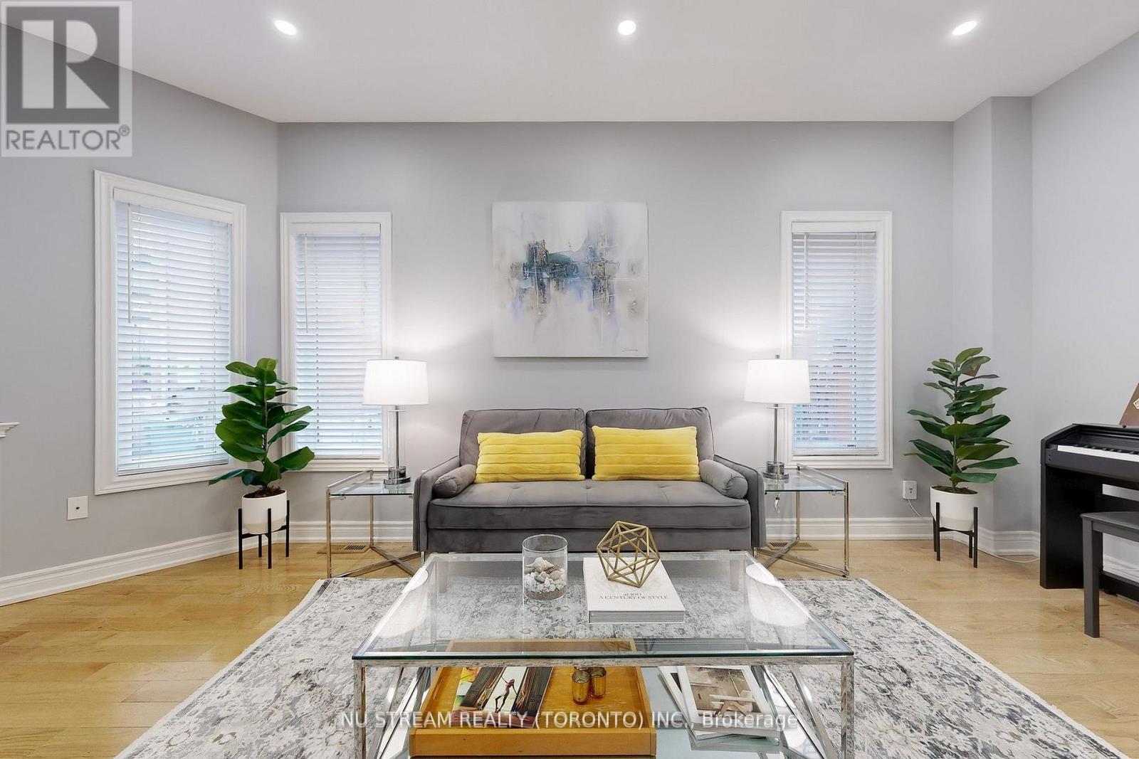 Photo 22 of 52 Idyllwood Avenue, Richmond Hill ON