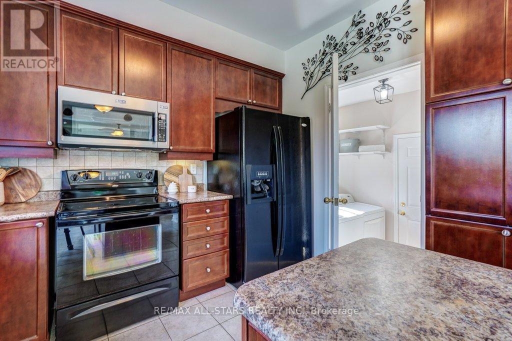 Photo 14 of 54 Cosmos Avenue, Uxbridge ON