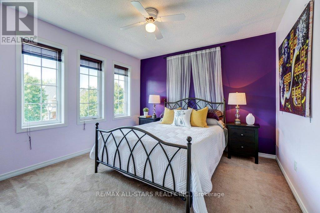 Photo 9 of 54 Cosmos Avenue, Uxbridge ON
