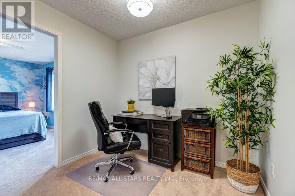 Photo 27 of 54 Cosmos Avenue, Uxbridge ON