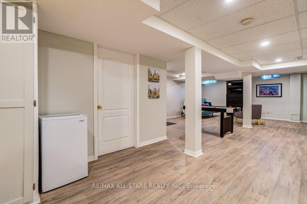 Photo 30 of 54 Cosmos Avenue, Uxbridge ON