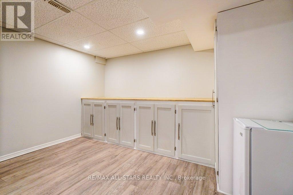 Photo 29 of 54 Cosmos Avenue, Uxbridge ON