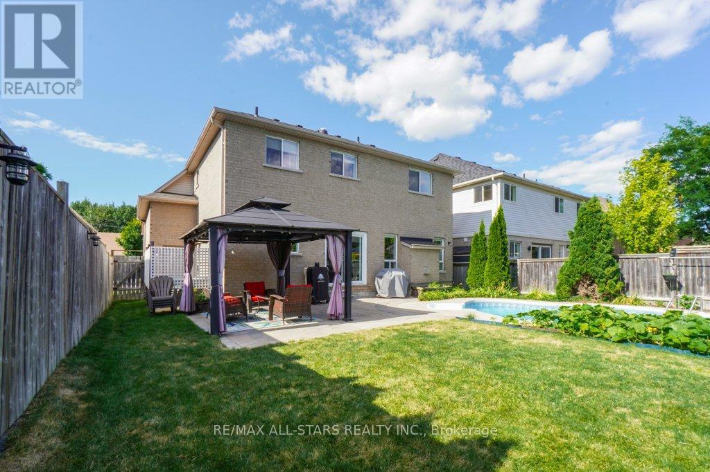 Photo 35 of 54 Cosmos Avenue, Uxbridge ON