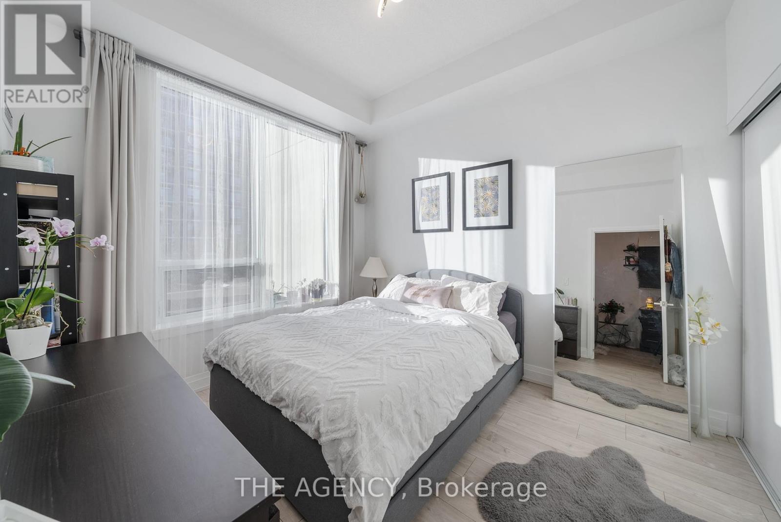 Photo 20 of 301 3600 Highway 7, Vaughan ON