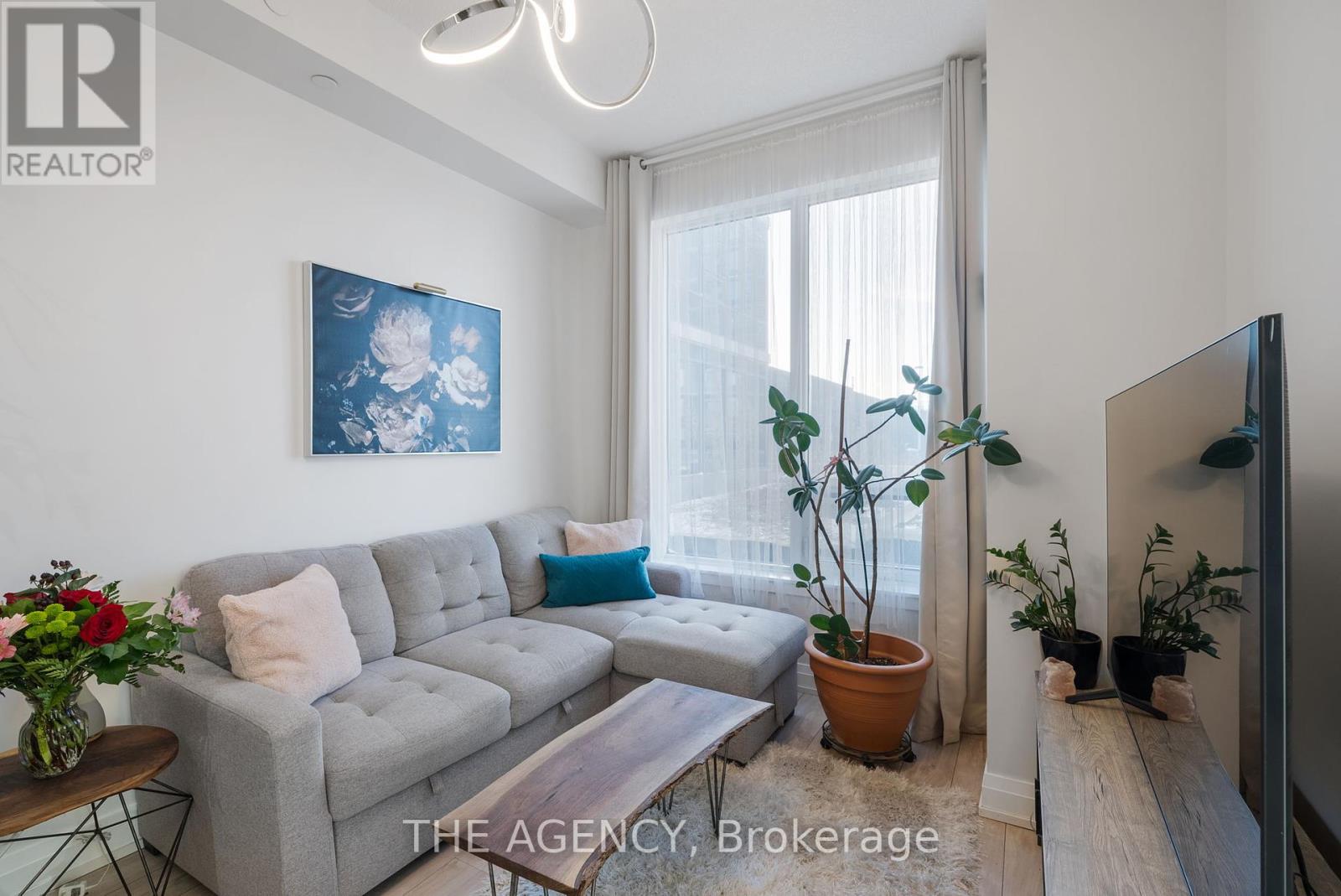 Photo 5 of 301 3600 Highway 7, Vaughan ON