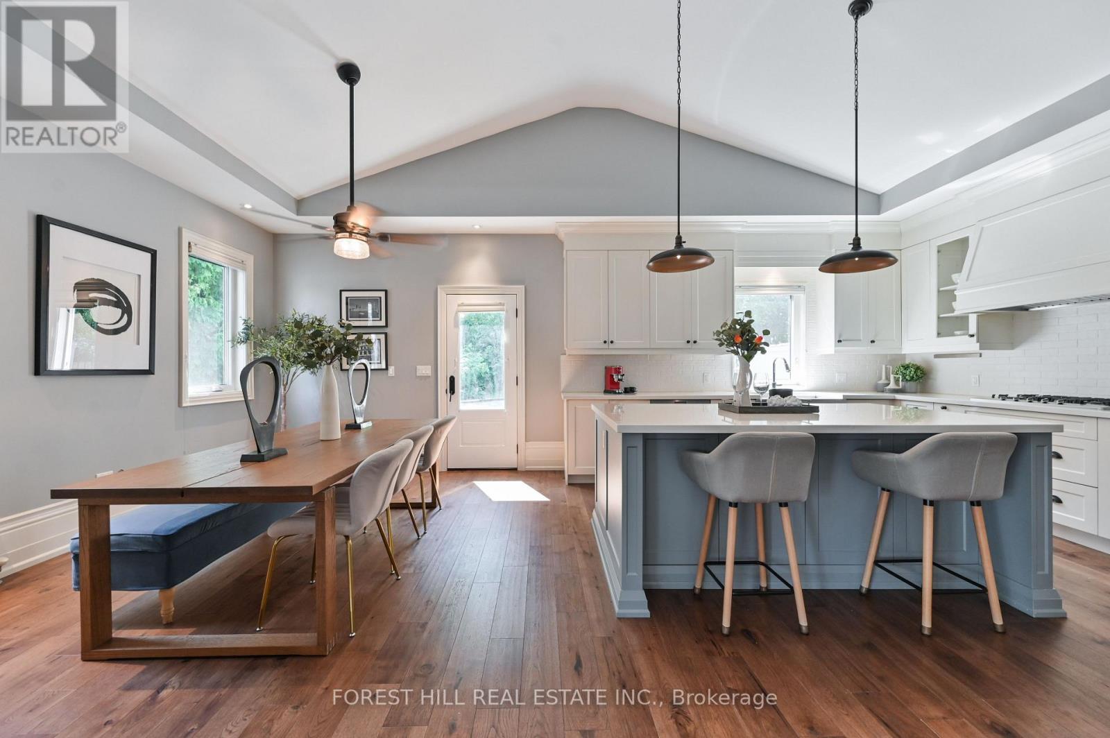 Photo 9 of 24 Lloyd Street, Whitchurchstouffville ON