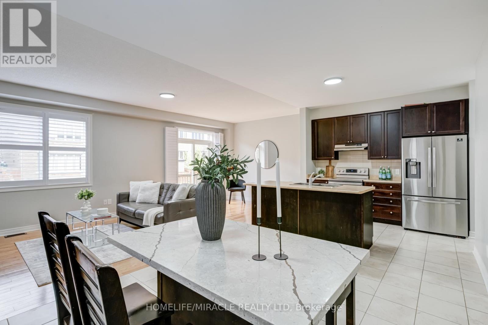 Photo 11 of 81 Willoughby Way, New Tecumseth ON
