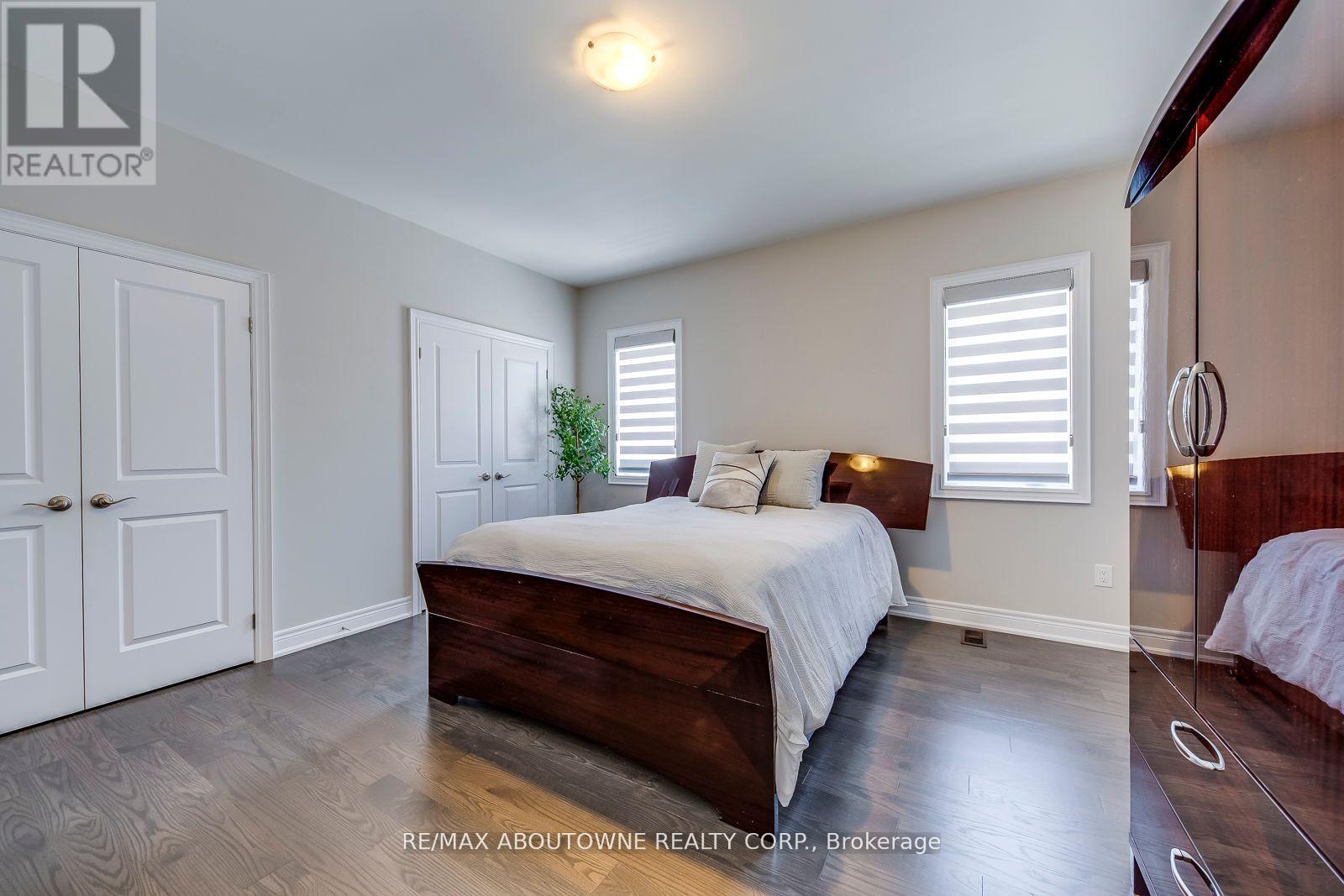 Photo 42 of 19 Raindrop Terrace, Brampton ON