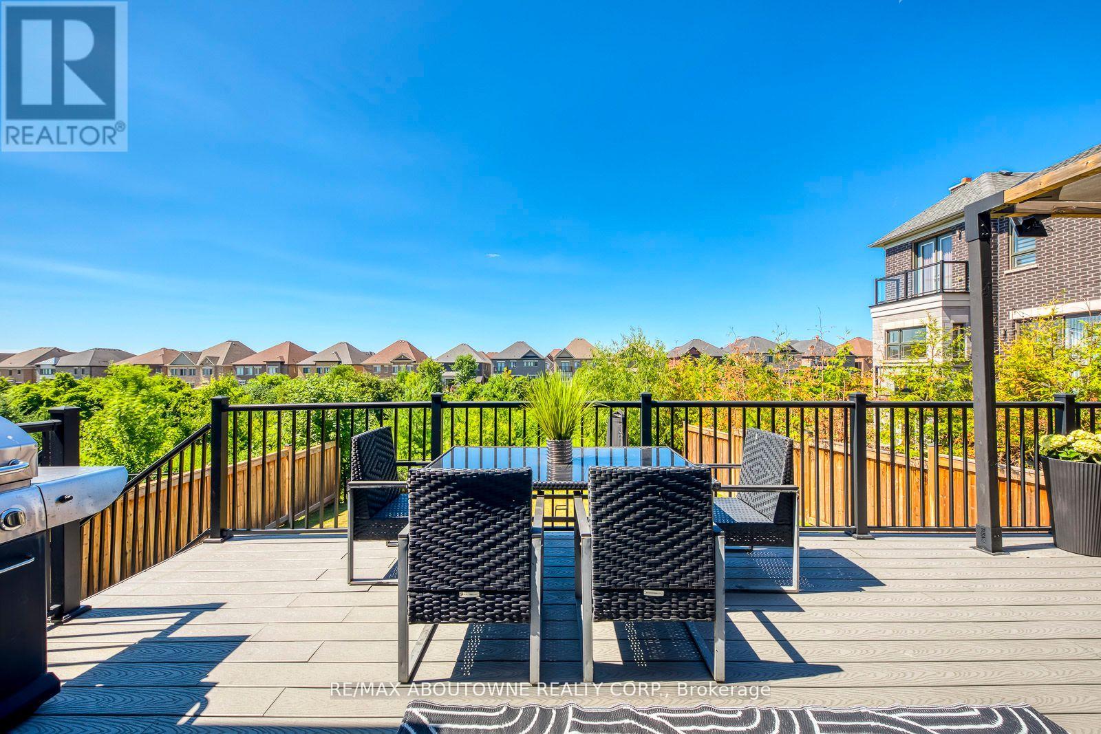 Photo 21 of 19 Raindrop Terrace, Brampton ON