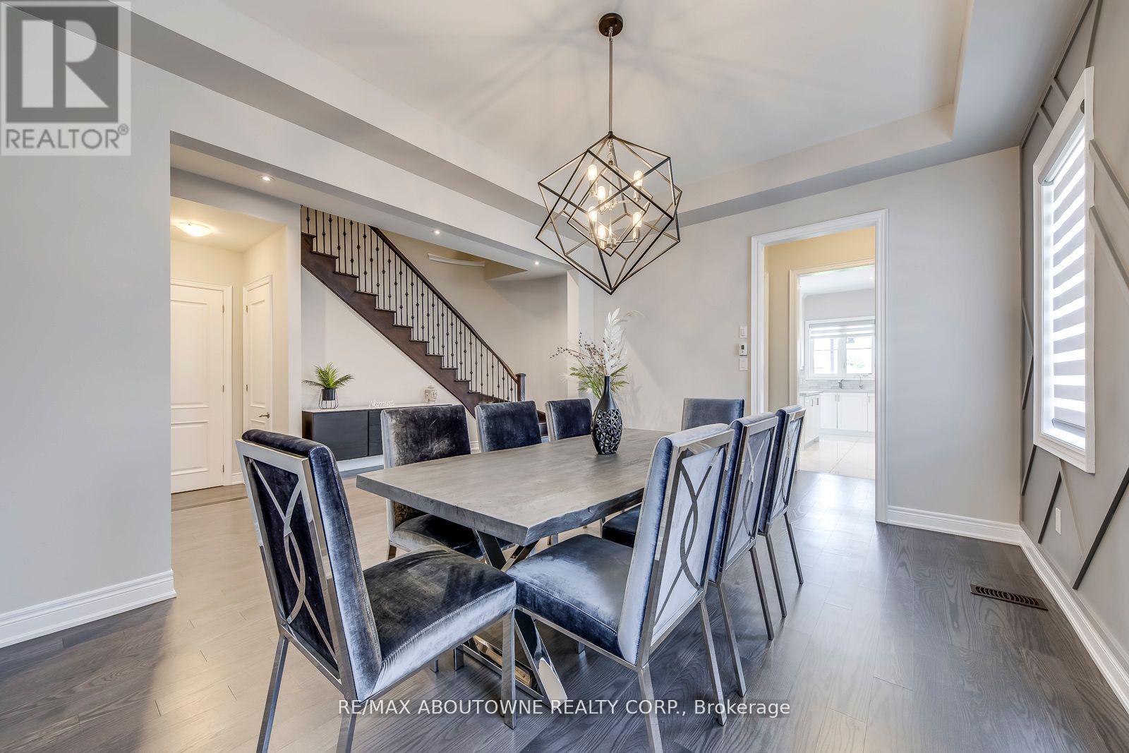 Photo 40 of 19 Raindrop Terrace, Brampton ON