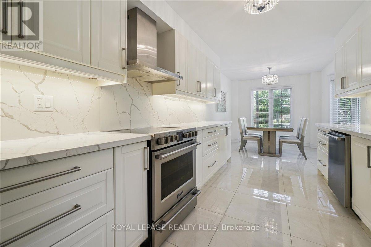 Photo 22 of 221 7360 Zinnia Place, Mississauga ON