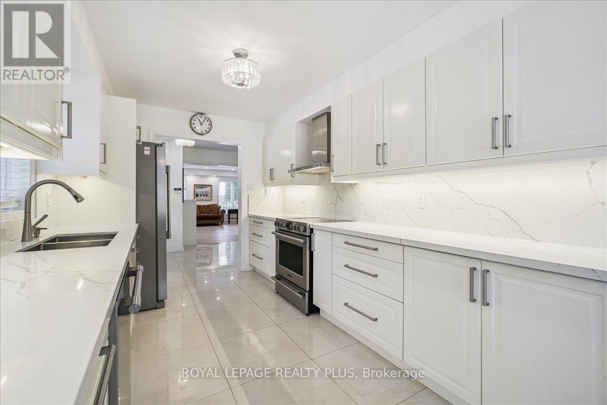 Photo 29 of 221 7360 Zinnia Place, Mississauga ON