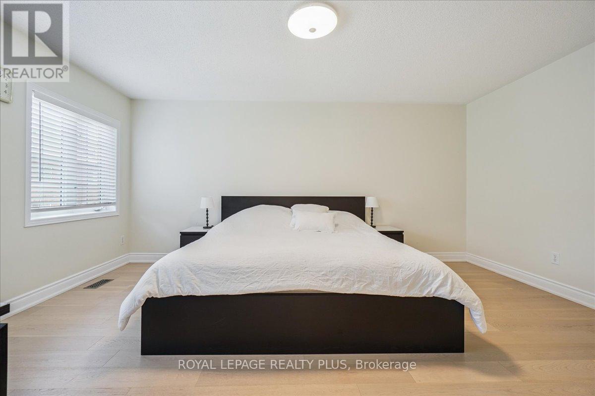 Photo 42 of 221 7360 Zinnia Place, Mississauga ON