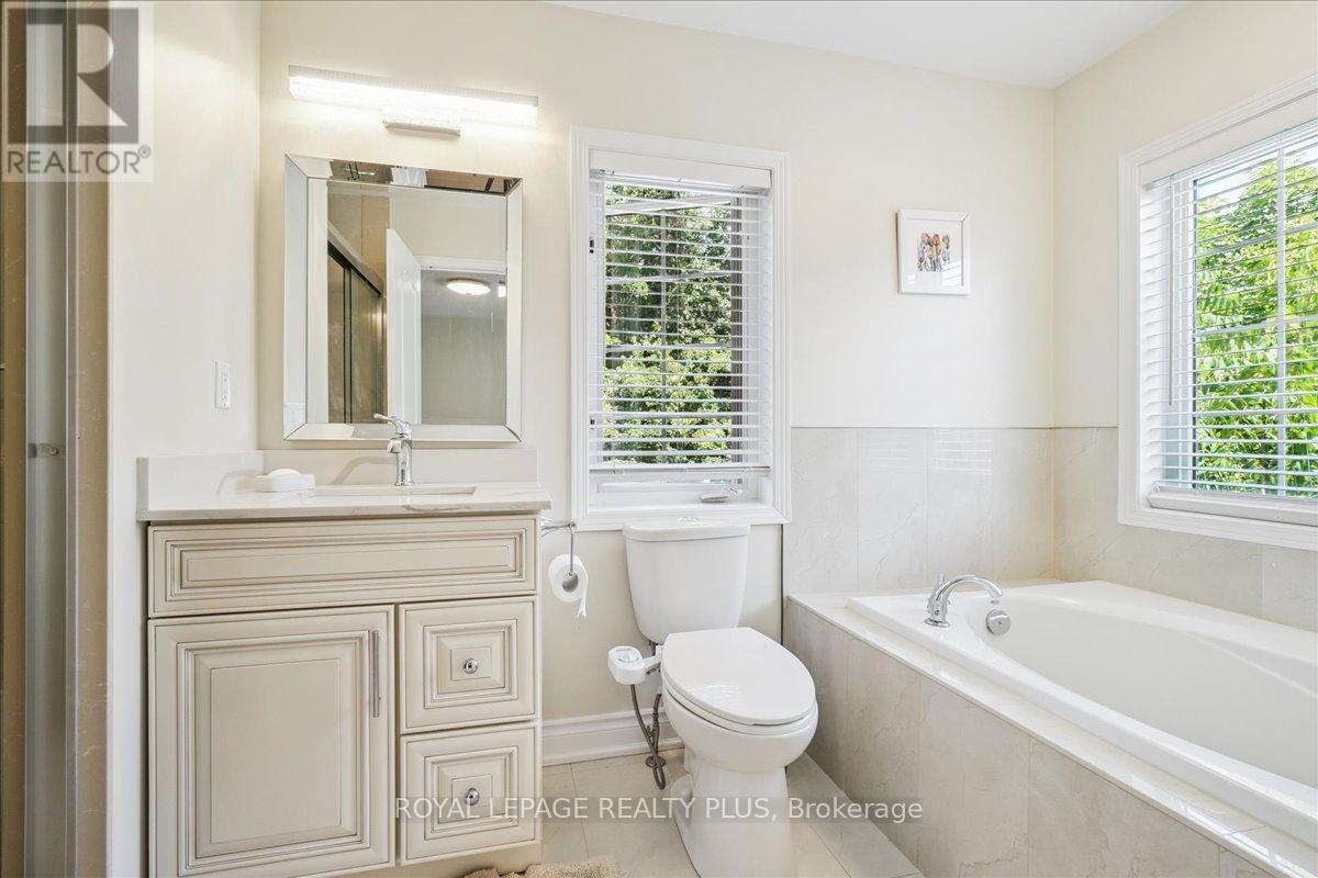 Photo 19 of 221 7360 Zinnia Place, Mississauga ON