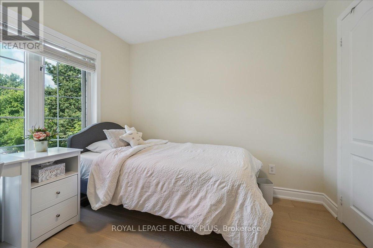 Photo 28 of 221 7360 Zinnia Place, Mississauga ON