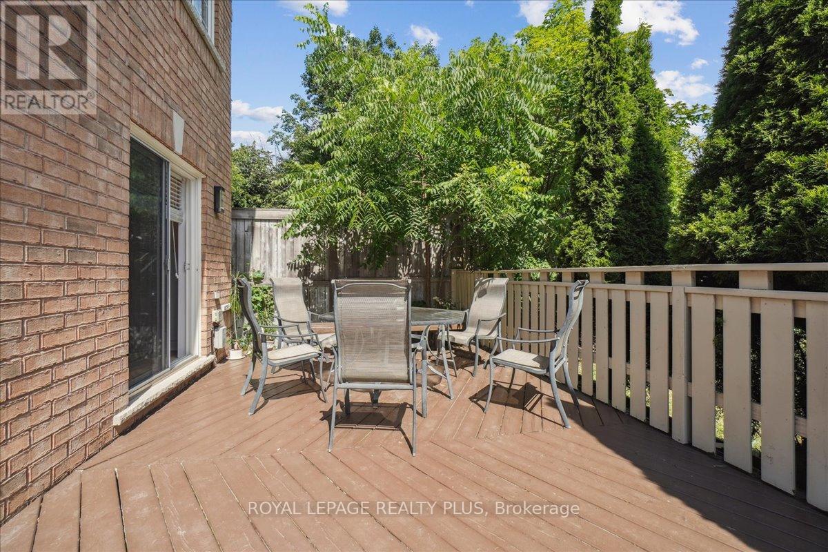 Photo 23 of 221 7360 Zinnia Place, Mississauga ON