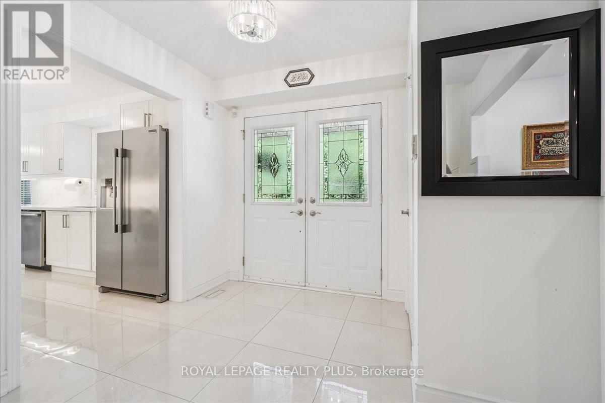 Photo 27 of 221 7360 Zinnia Place, Mississauga ON