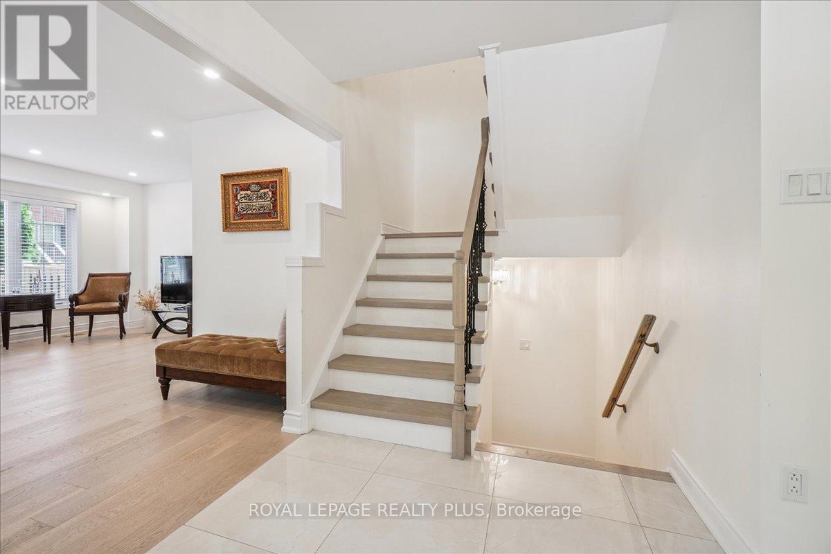 Photo 35 of 221 7360 Zinnia Place, Mississauga ON