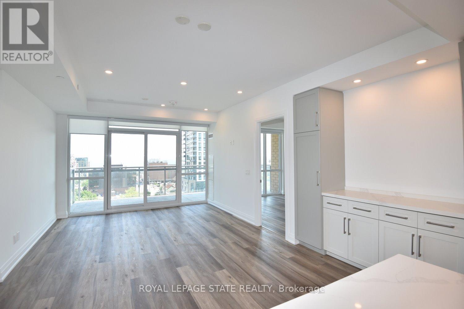 Photo 5 of 1006 2025 Maria Street, Burlington ON