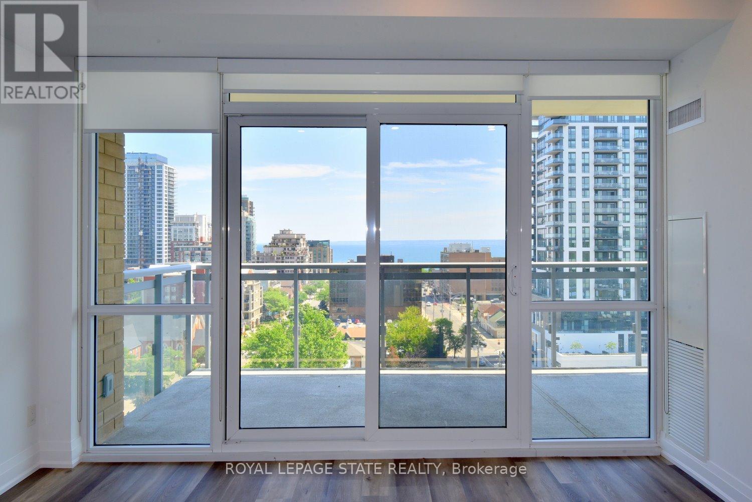 Photo 8 of 1006 2025 Maria Street, Burlington ON