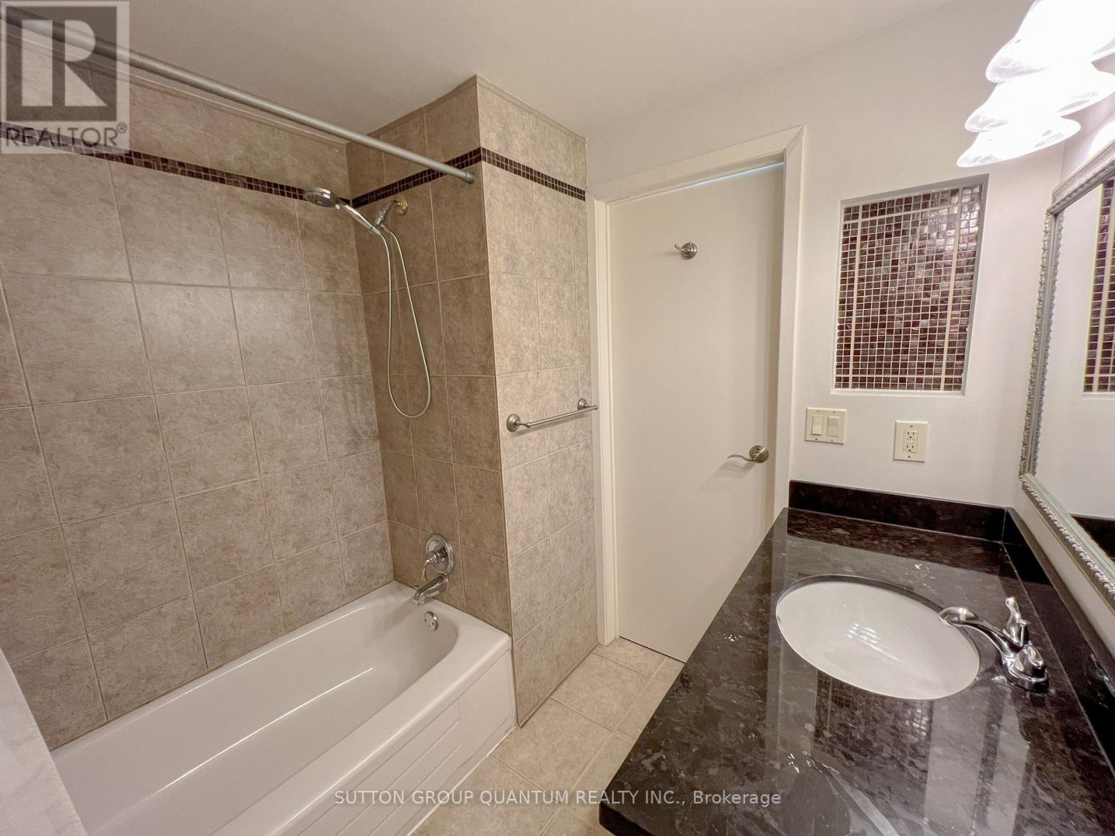 Photo 22 of 4262 Jefton Crescent, Mississauga ON