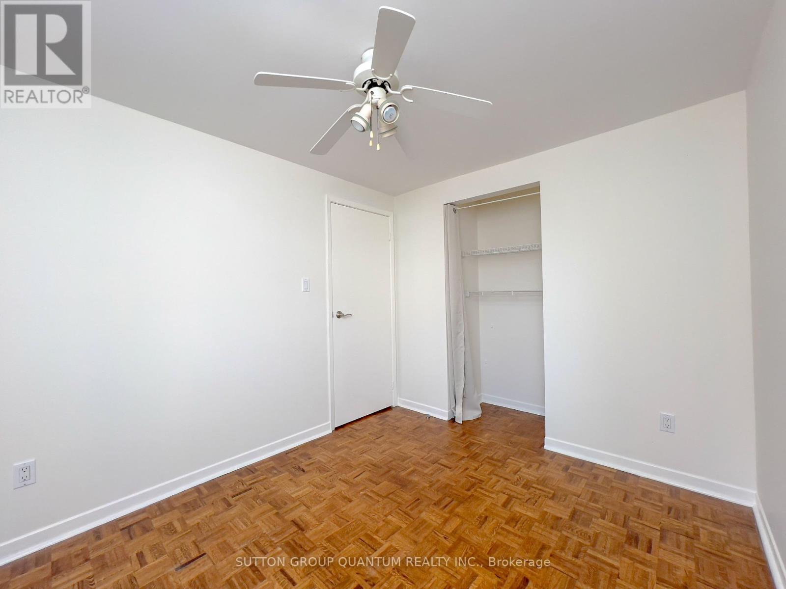 Photo 10 of 4262 Jefton Crescent, Mississauga ON