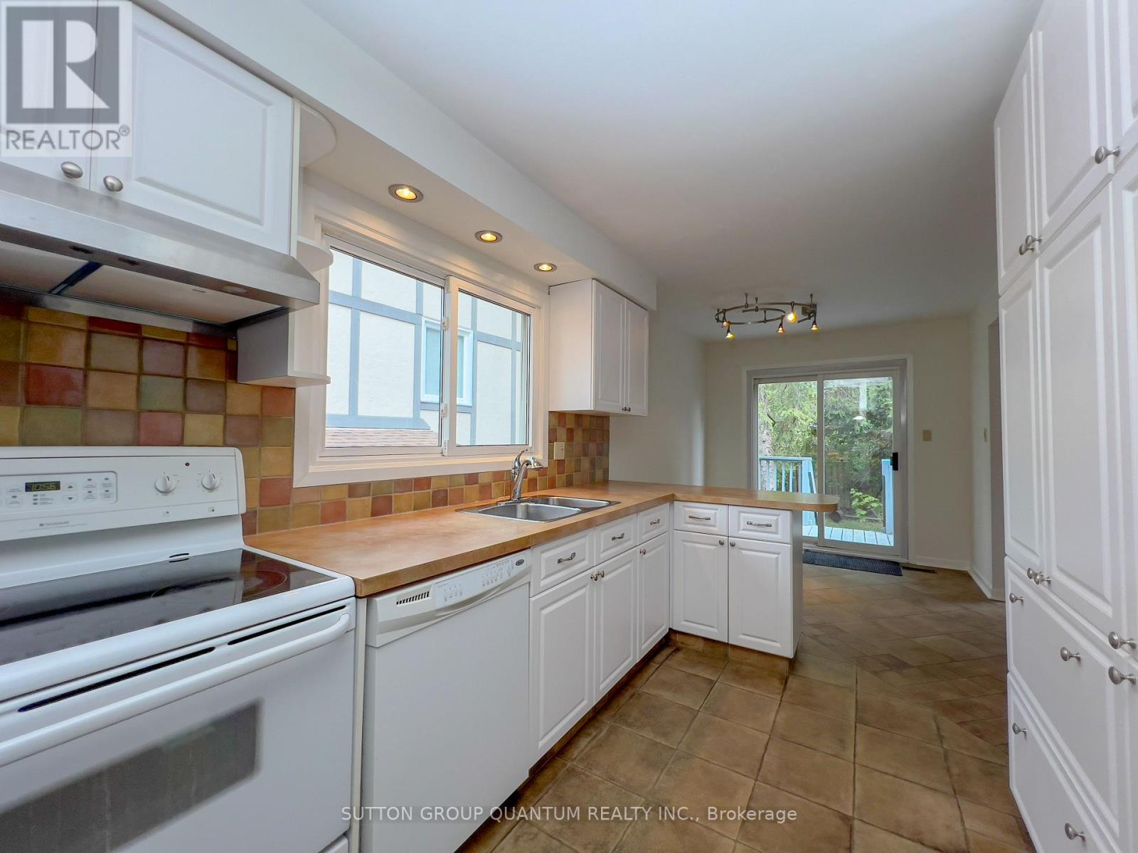 Photo 16 of 4262 Jefton Crescent, Mississauga ON