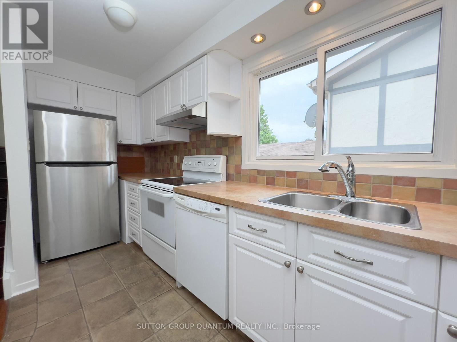 Photo 13 of 4262 Jefton Crescent, Mississauga ON