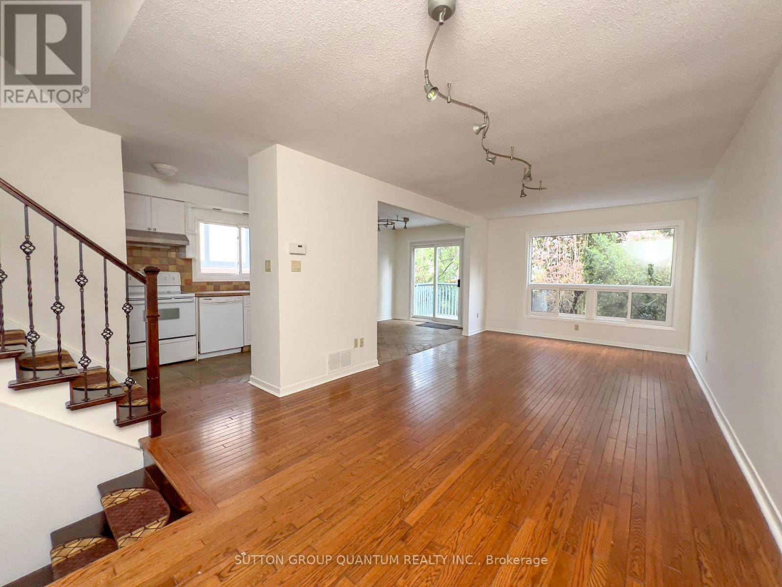 Photo 2 of 4262 Jefton Crescent, Mississauga ON