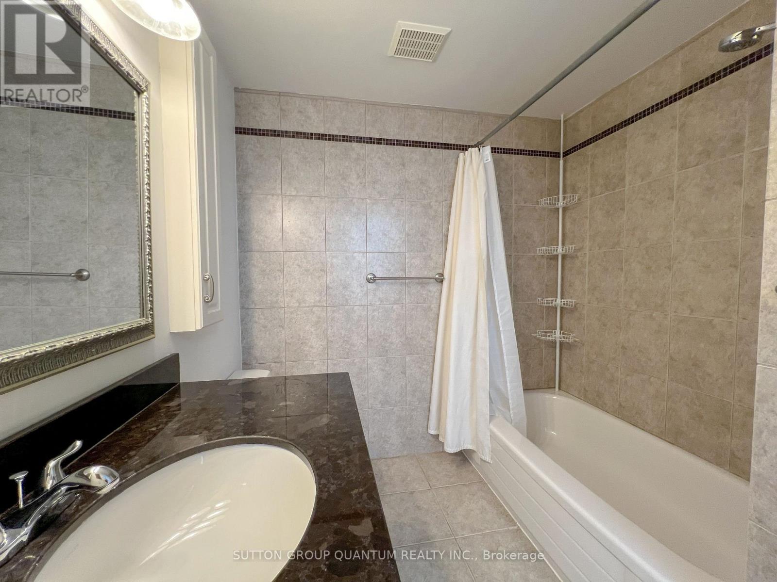 Photo 8 of 4262 Jefton Crescent, Mississauga ON
