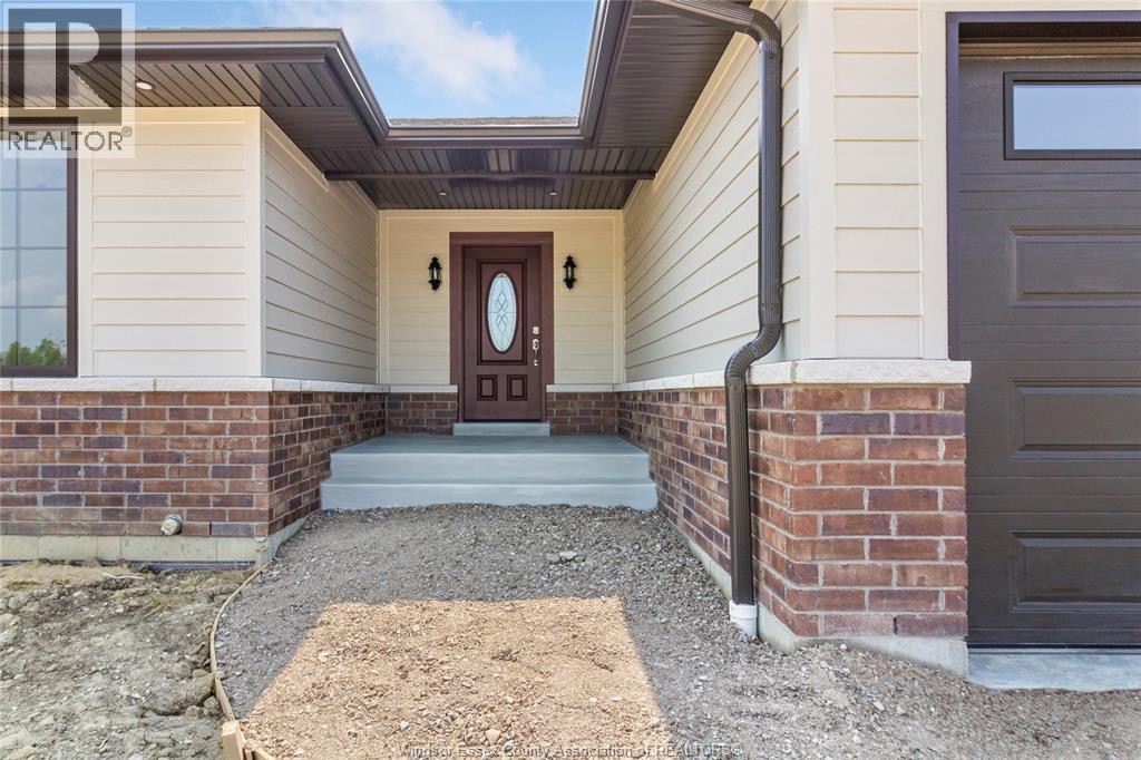 Photo 2 of 68 Belleview Drive, Cottam ON