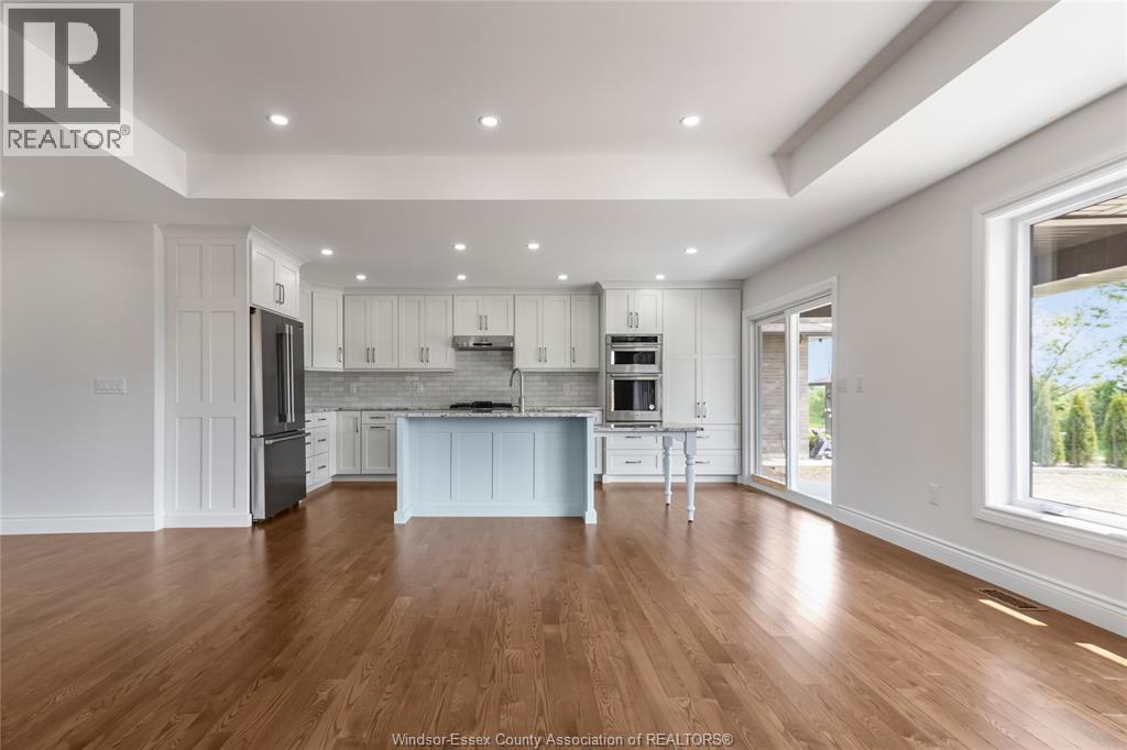 Photo 27 of 68 Belleview Drive, Cottam ON