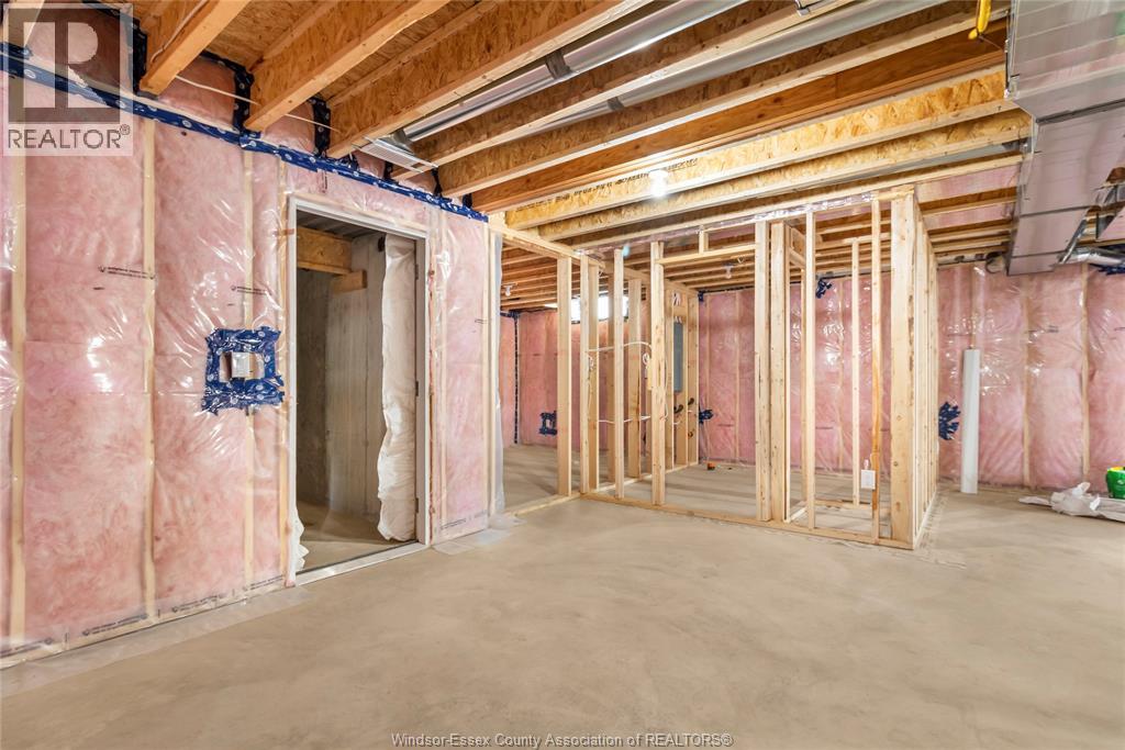 Photo 33 of 68 Belleview Drive, Cottam ON