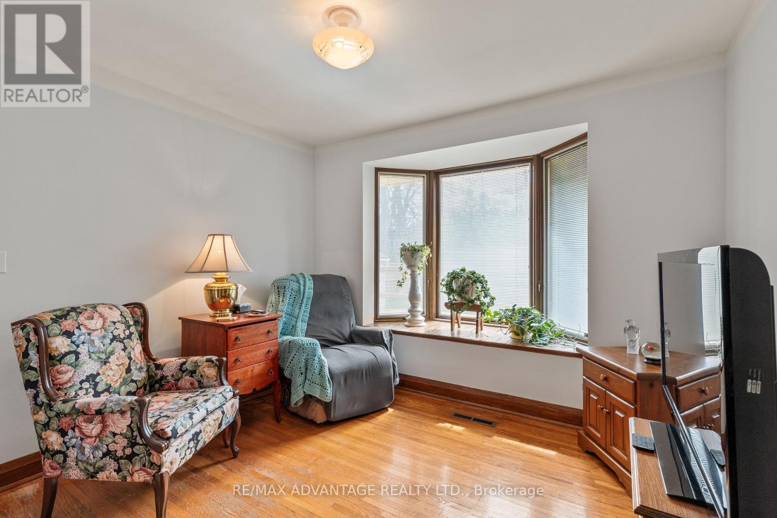 Photo 21 of 715 Whetter Avenue, London South ON