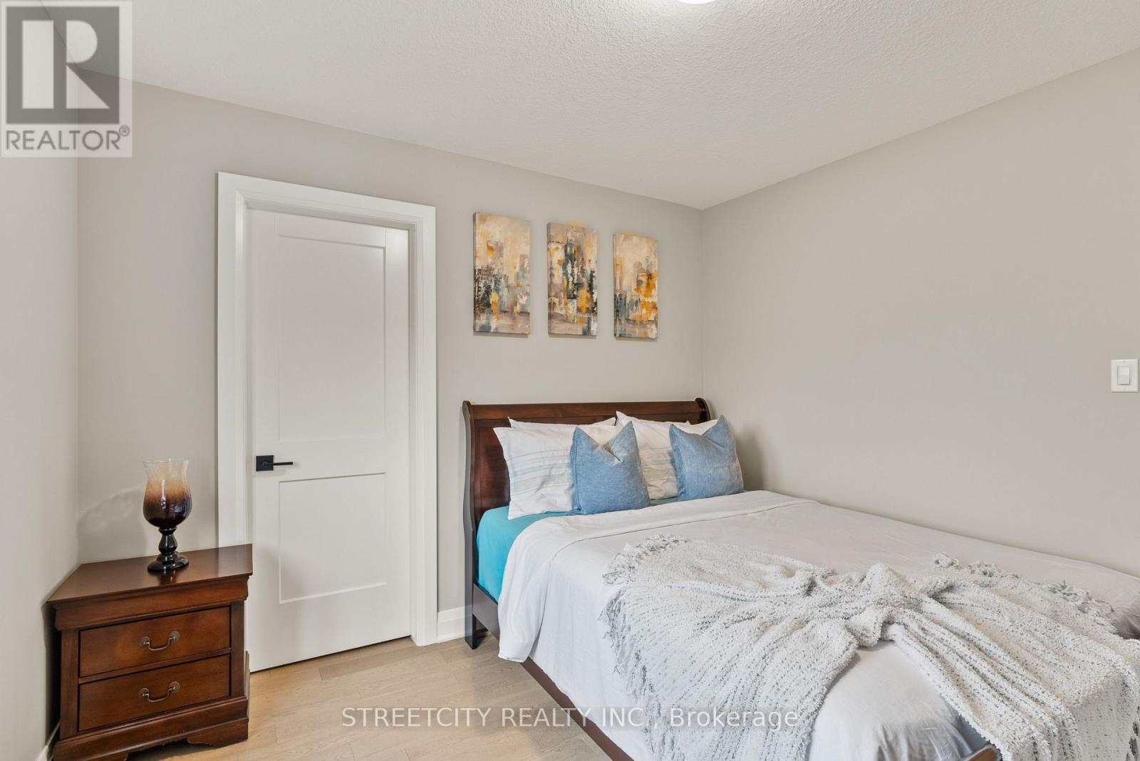 Photo 19 of 1135 Meadowlark Ridge, London South ON