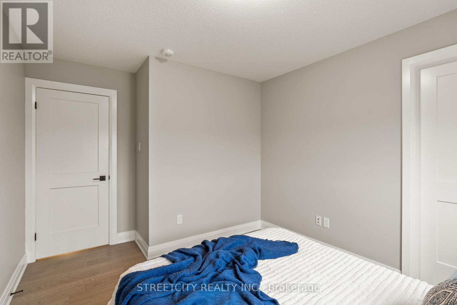 Photo 23 of 1135 Meadowlark Ridge, London South ON