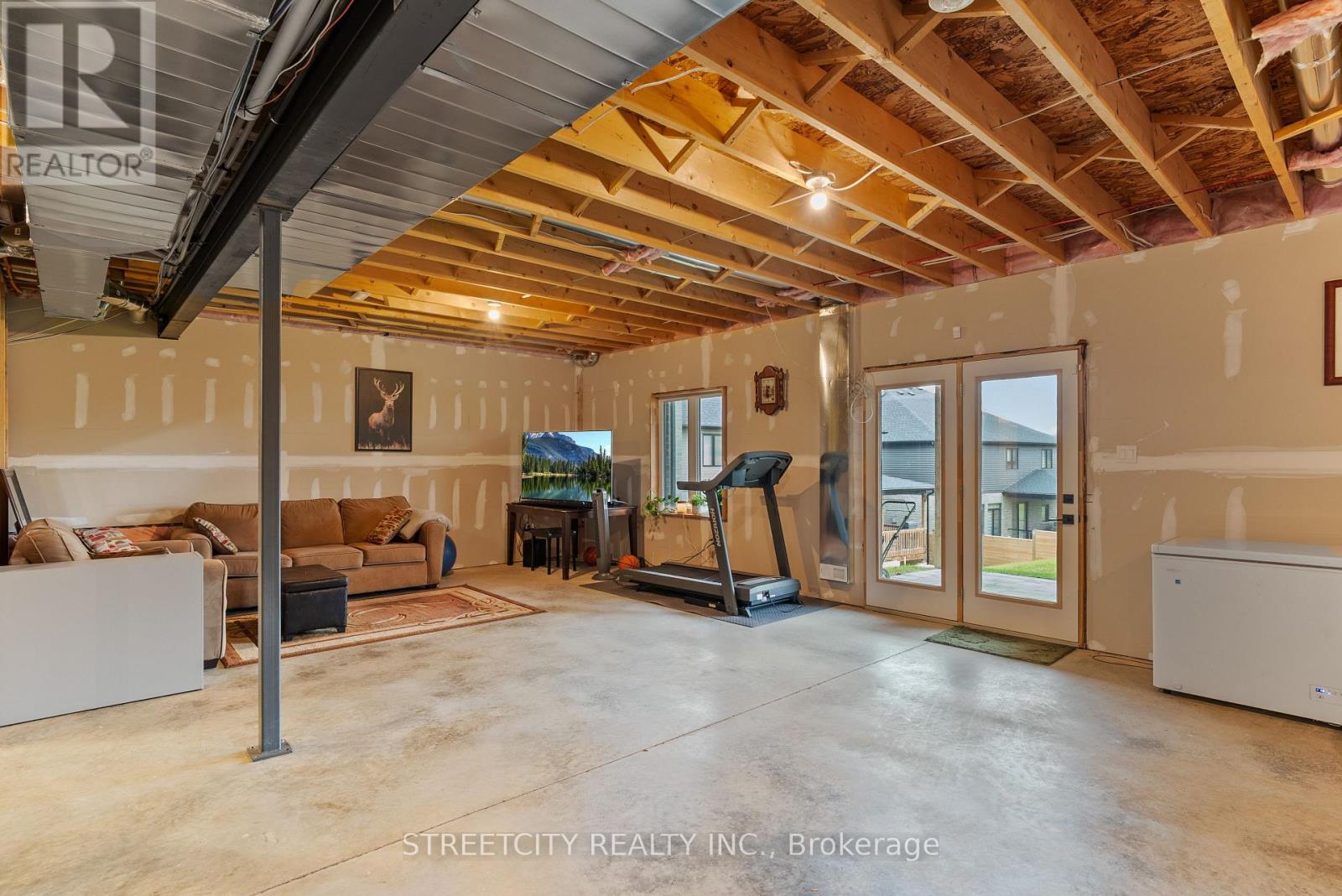 Photo 30 of 1135 Meadowlark Ridge, London South ON