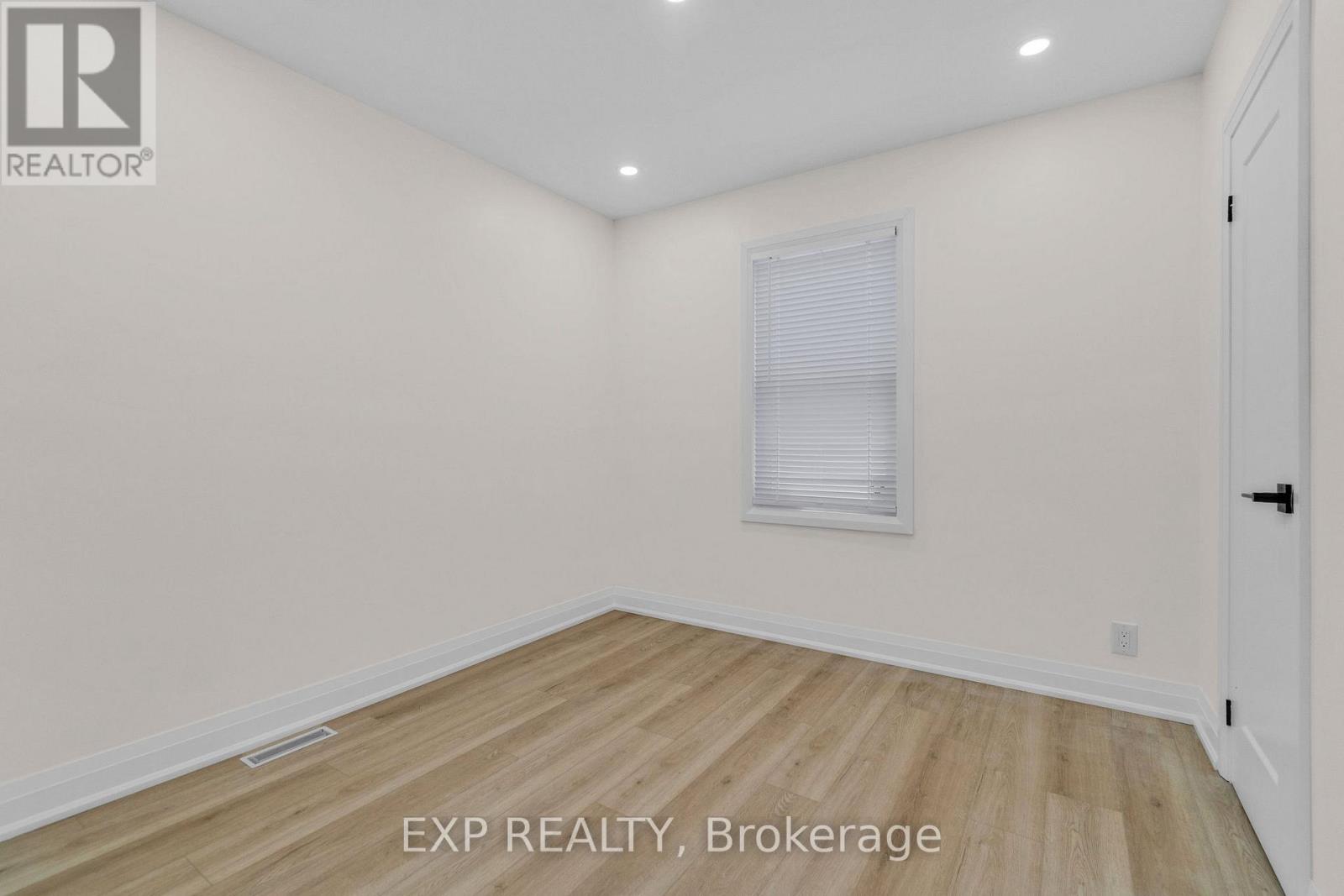 Photo 43 of 182 Beach Road, Hamilton ON