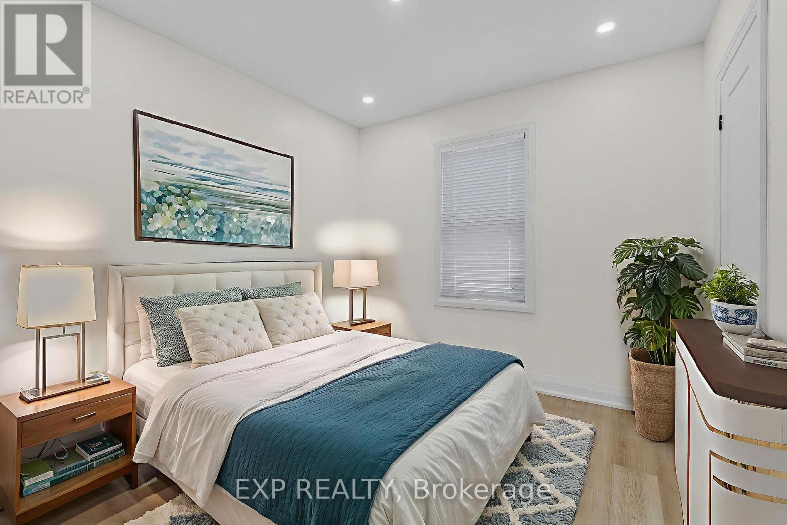 Photo 39 of 182 Beach Road, Hamilton ON