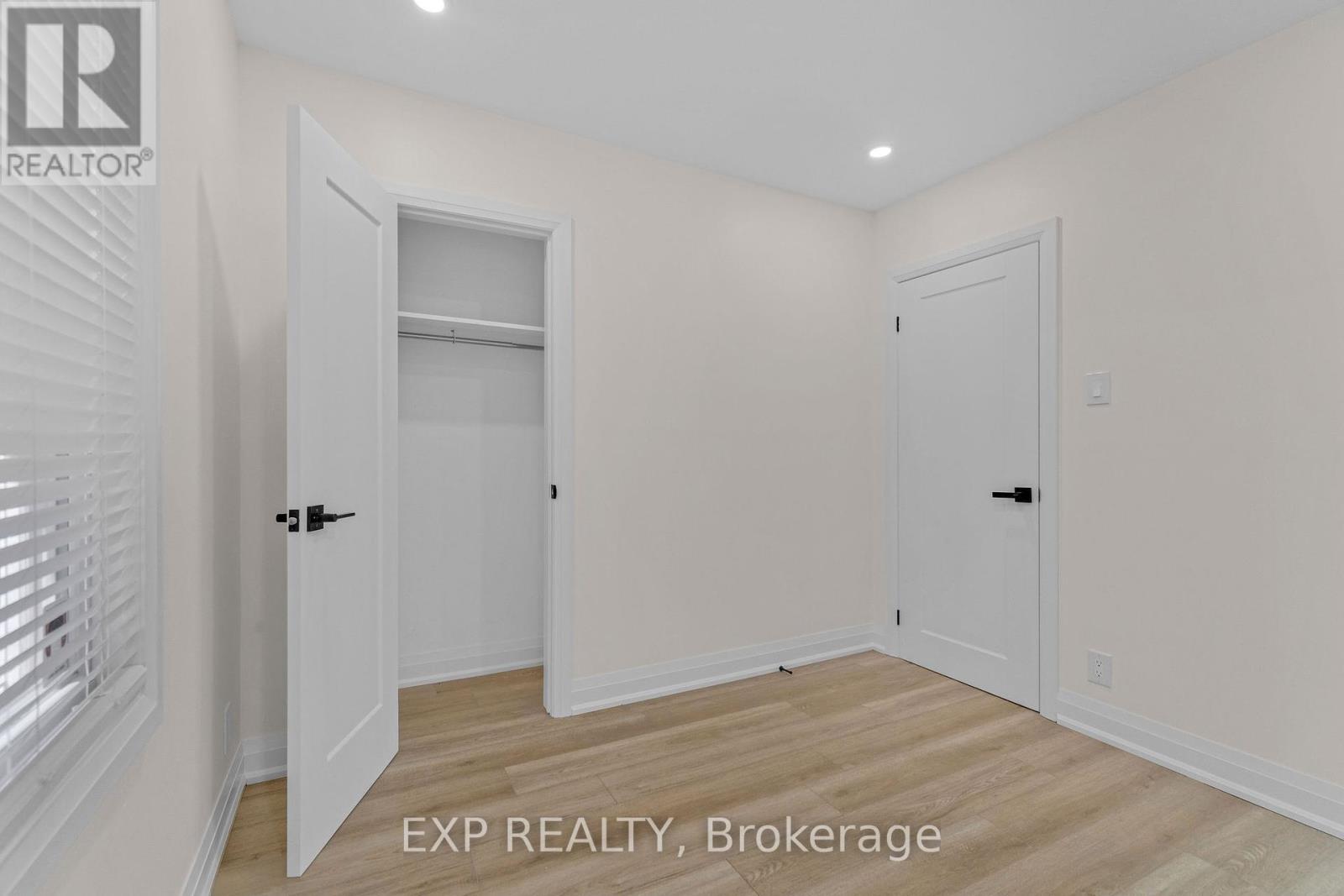 Photo 6 of 182 Beach Road, Hamilton ON