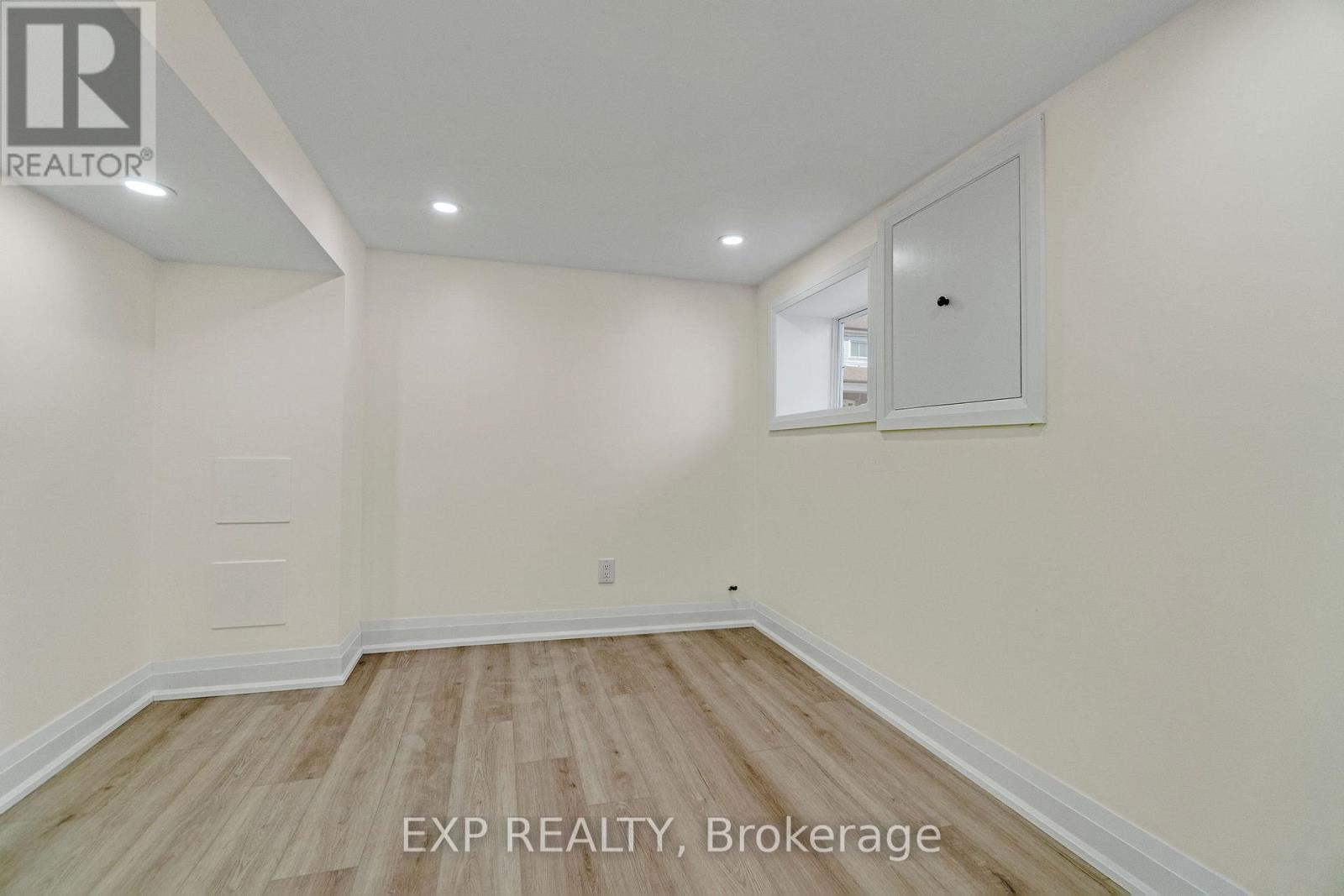 Photo 2 of 182 Beach Road, Hamilton ON